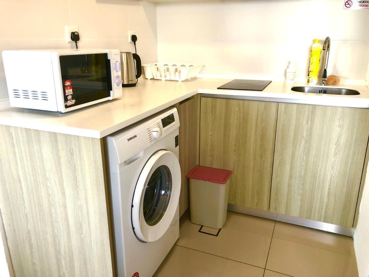 Tropicana 218 Macalister Netflix Unit By Blue Sky Holidays George Town Eksteriør bilde
