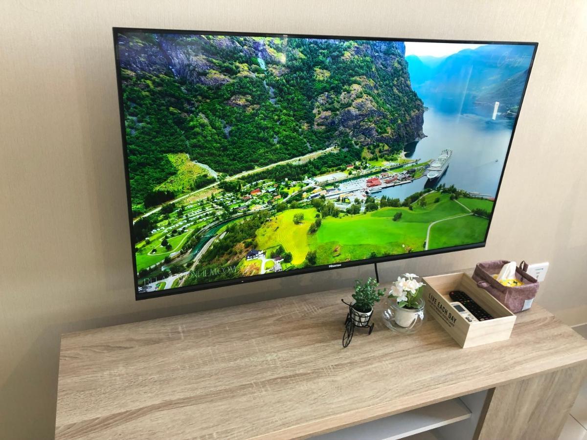 Tropicana 218 Macalister Netflix Unit By Blue Sky Holidays George Town Eksteriør bilde
