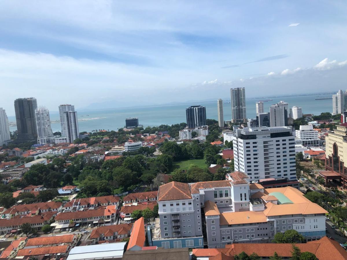 Tropicana 218 Macalister Netflix Unit By Blue Sky Holidays George Town Eksteriør bilde