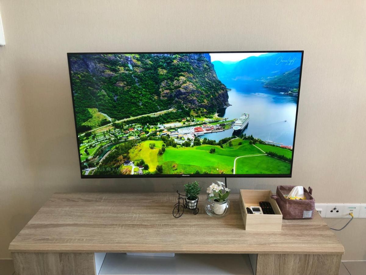 Tropicana 218 Macalister Netflix Unit By Blue Sky Holidays George Town Eksteriør bilde