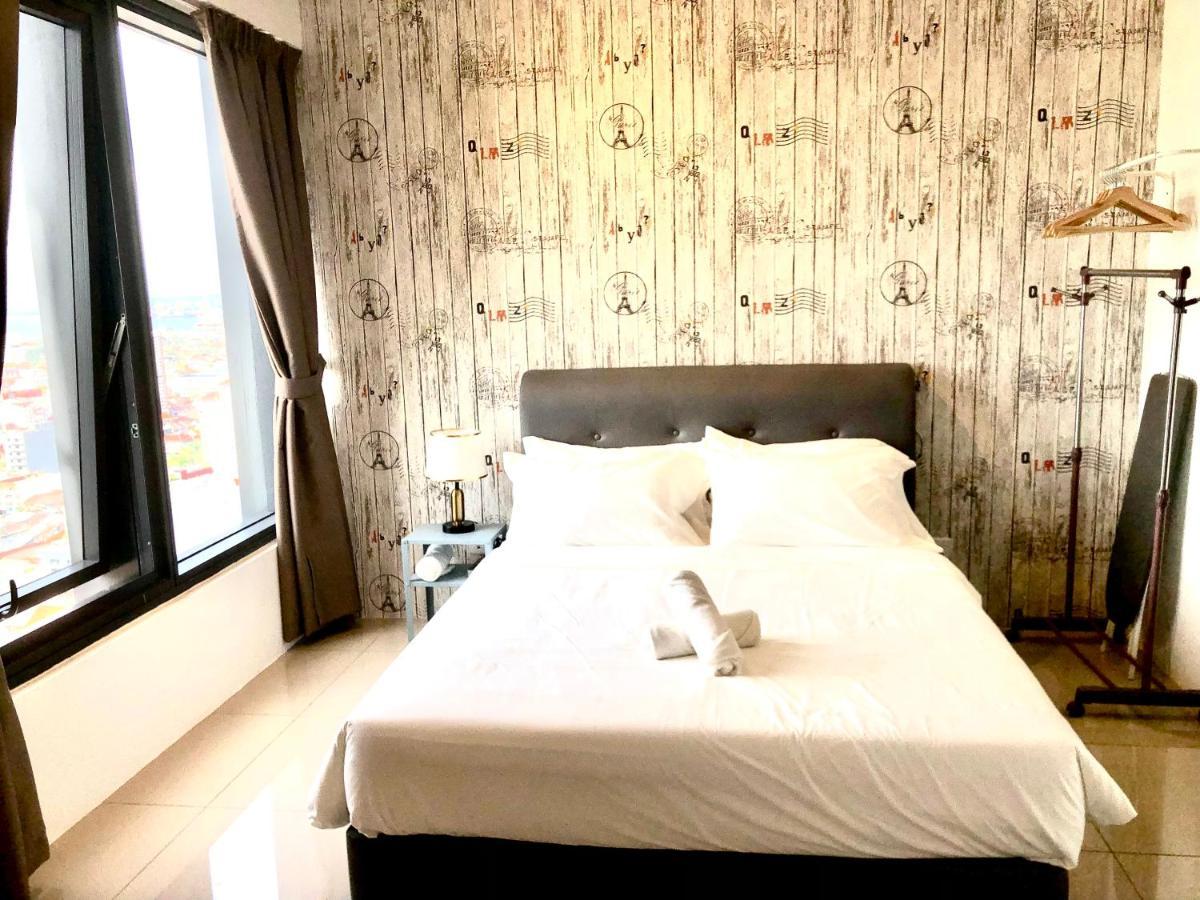 Tropicana 218 Macalister Netflix Unit By Blue Sky Holidays George Town Eksteriør bilde