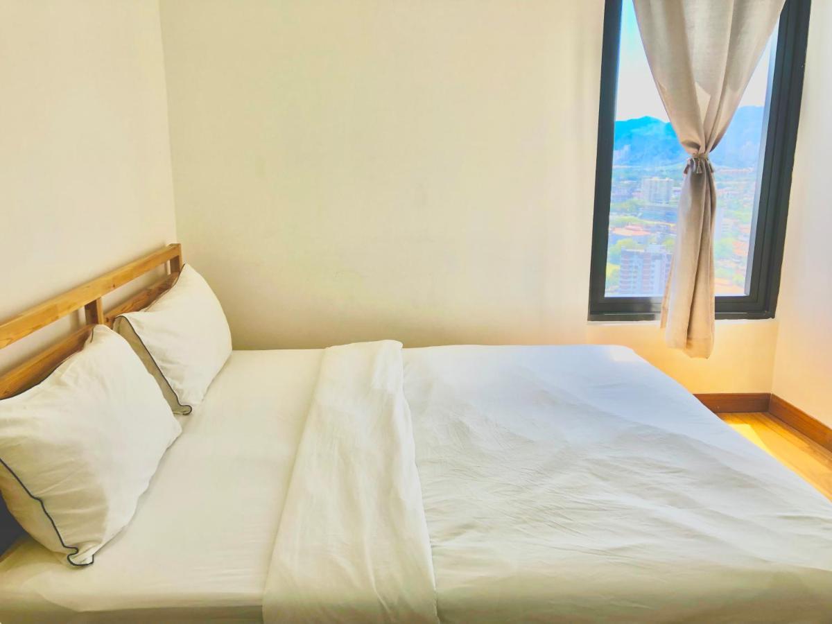 Tropicana 218 Macalister Netflix Unit By Blue Sky Holidays George Town Eksteriør bilde