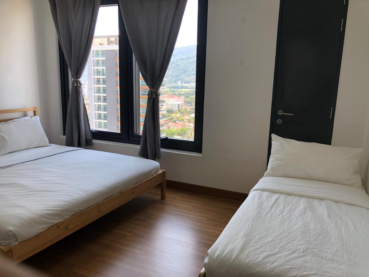 Tropicana 218 Macalister Netflix Unit By Blue Sky Holidays George Town Eksteriør bilde