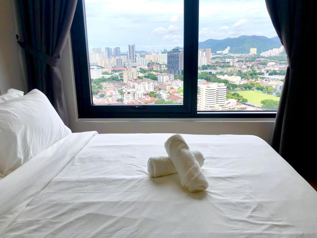 Tropicana 218 Macalister Netflix Unit By Blue Sky Holidays George Town Eksteriør bilde
