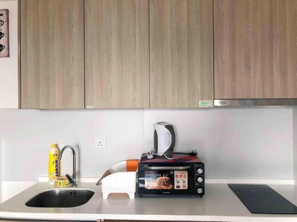 Tropicana 218 Macalister Netflix Unit By Blue Sky Holidays George Town Eksteriør bilde