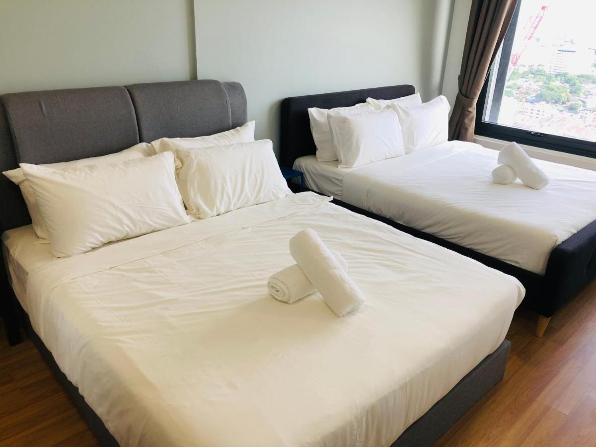 Tropicana 218 Macalister Netflix Unit By Blue Sky Holidays George Town Eksteriør bilde
