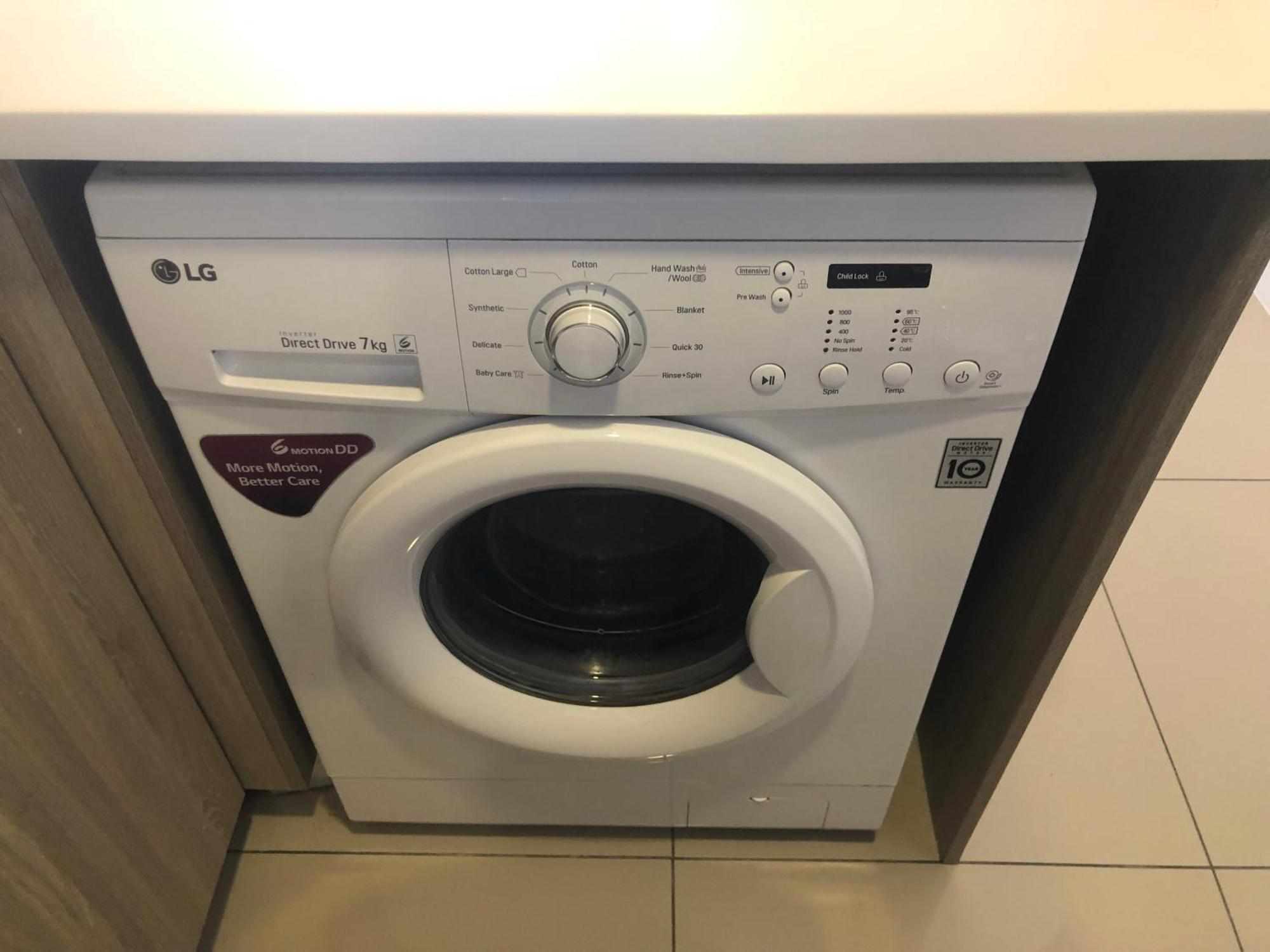 Tropicana 218 Macalister Netflix Unit By Blue Sky Holidays George Town Eksteriør bilde