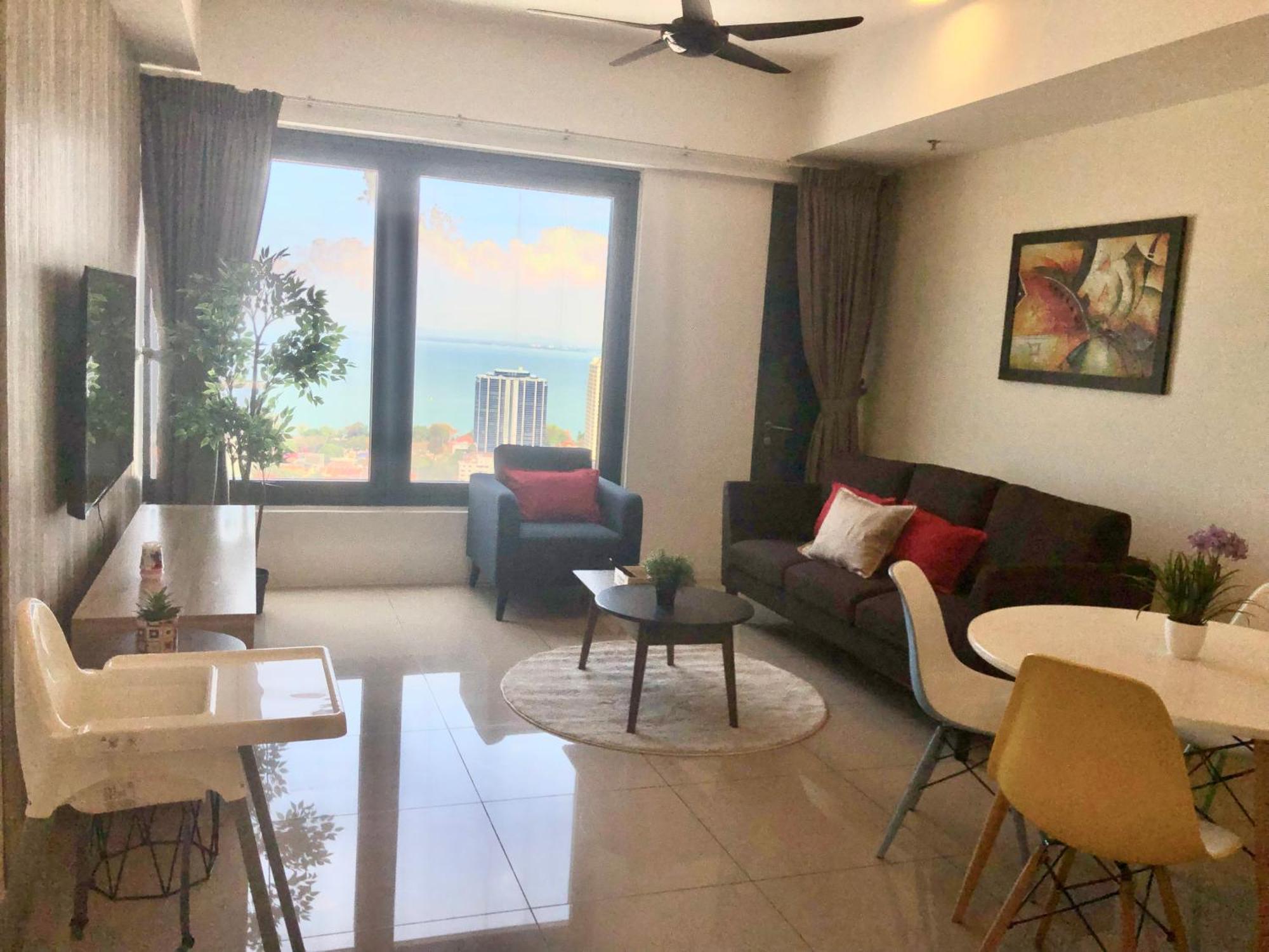 Tropicana 218 Macalister Netflix Unit By Blue Sky Holidays George Town Eksteriør bilde